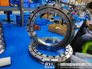 轉(zhuǎn)臺軸承的安裝方法之載荷精度