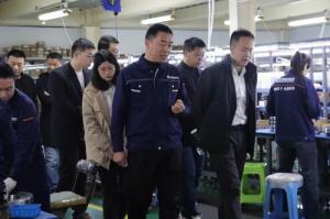 保利匯鑫、鋼研極光、金航鈦業(yè)領(lǐng)導(dǎo)蒞臨博盈軸承考察交流